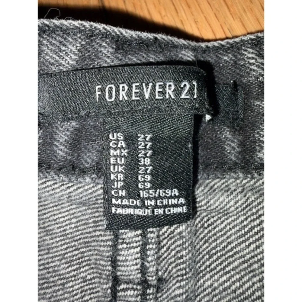Forever 21 Distressed Shorts Grey Size 27 High Waisted Frayed‎ Hem T57-12